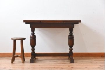 ヴィンテージ家具　イギリスビンテージ　オーク材!ブルボーズレッグのエクステンションダイニングテーブル