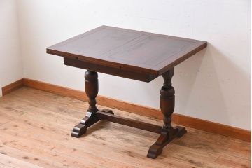 ヴィンテージ家具　イギリスビンテージ　オーク材!ブルボーズレッグのエクステンションダイニングテーブル