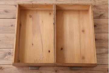 アンティーク家具　古い栓材製のシンプルなアンティーク薄型片袖机