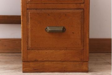 アンティーク家具　古い栓材製のシンプルなアンティーク薄型片袖机