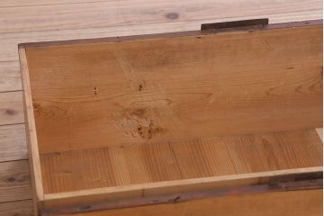 アンティーク家具　前面檜材　シンプルなアンティーク衣装箪笥(チェスト)(1)