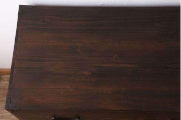 アンティーク家具　前面檜材　シンプルなアンティーク衣装箪笥(チェスト)(1)