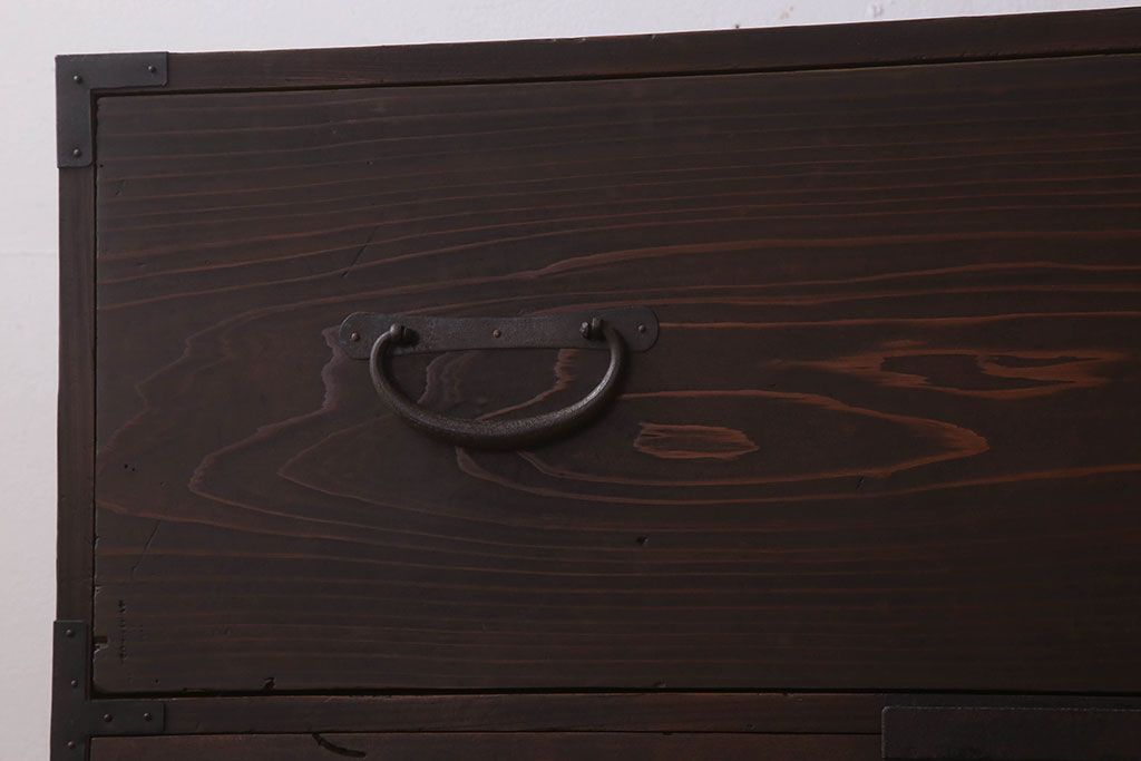 アンティーク家具　前面檜材　シンプルなアンティーク衣装箪笥(チェスト)(1)