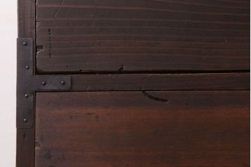 アンティーク家具　前面檜材　シンプルなアンティーク衣装箪笥(チェスト)(1)