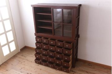 アンティーク家具　和製アンティーク　檜材製　古い木製の薬箪笥