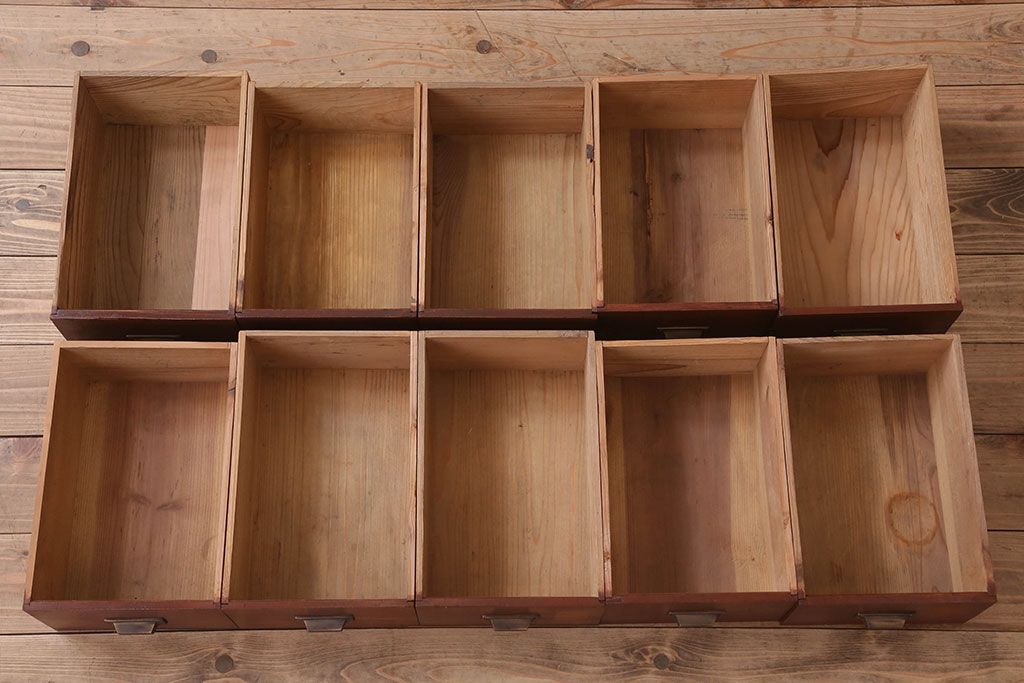 アンティーク家具　和製アンティーク　檜材製　古い木製の薬箪笥