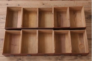 アンティーク家具　和製アンティーク　檜材製　古い木製の薬箪笥