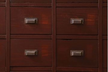 アンティーク家具　和製アンティーク　檜材製　古い木製の薬箪笥