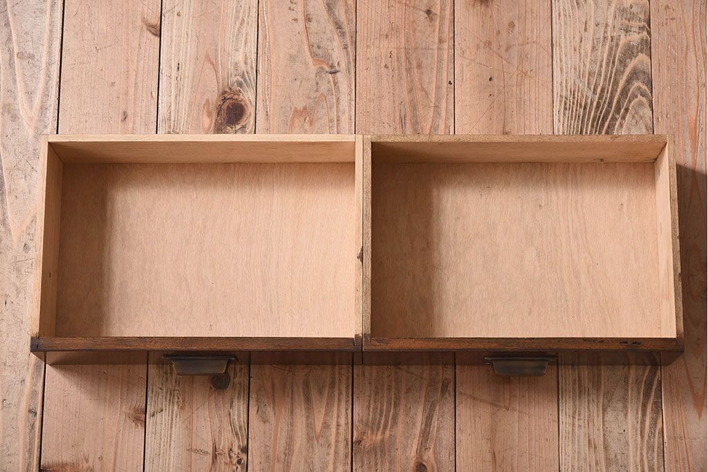 レトロ家具　昭和レトロ　飾り棚付き!アンティーク収納棚