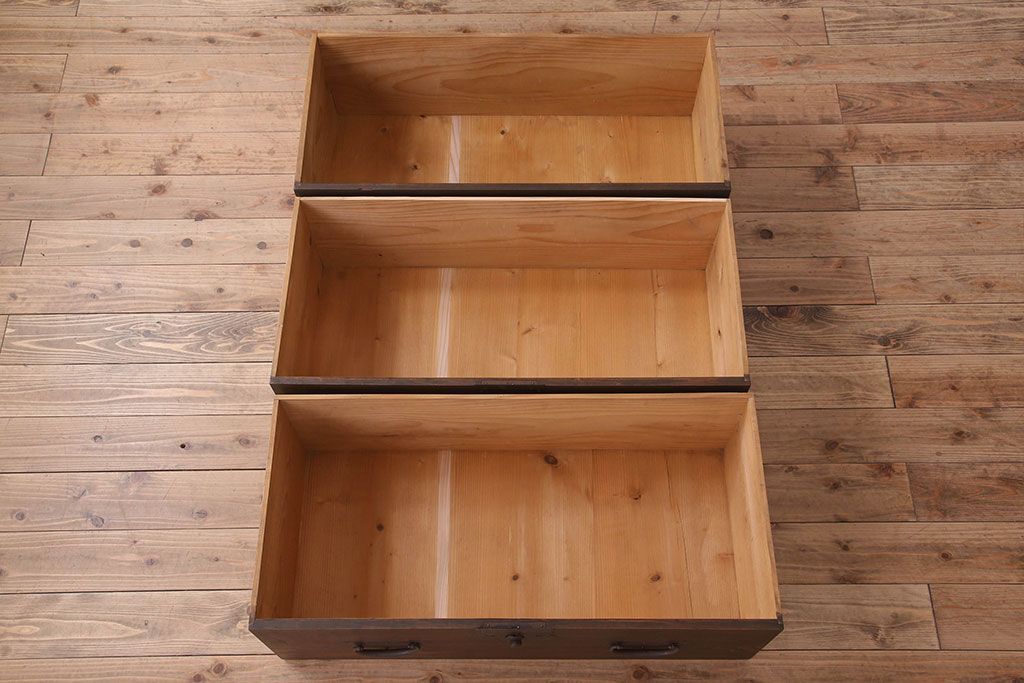 アンティーク家具　前面檜材　シンプルなアンティーク衣装箪笥(チェスト)(2)