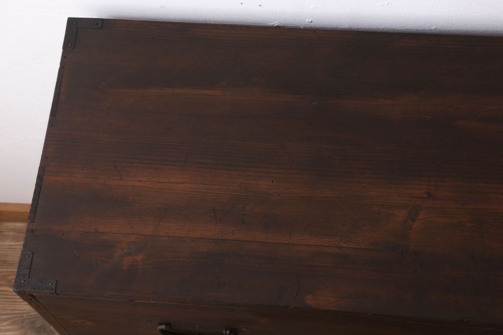 アンティーク家具　前面檜材　シンプルなアンティーク衣装箪笥(チェスト)(2)