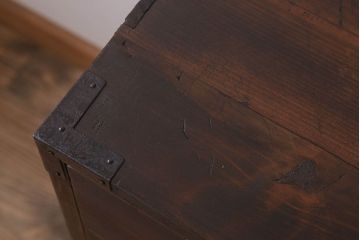 アンティーク家具　前面檜材　シンプルなアンティーク衣装箪笥(チェスト)(2)