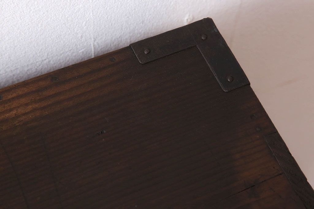 アンティーク家具　前面檜材　シンプルなアンティーク衣装箪笥(チェスト)(2)