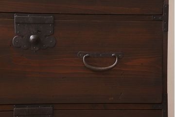 アンティーク家具　前面檜材　シンプルなアンティーク衣装箪笥(チェスト)(2)