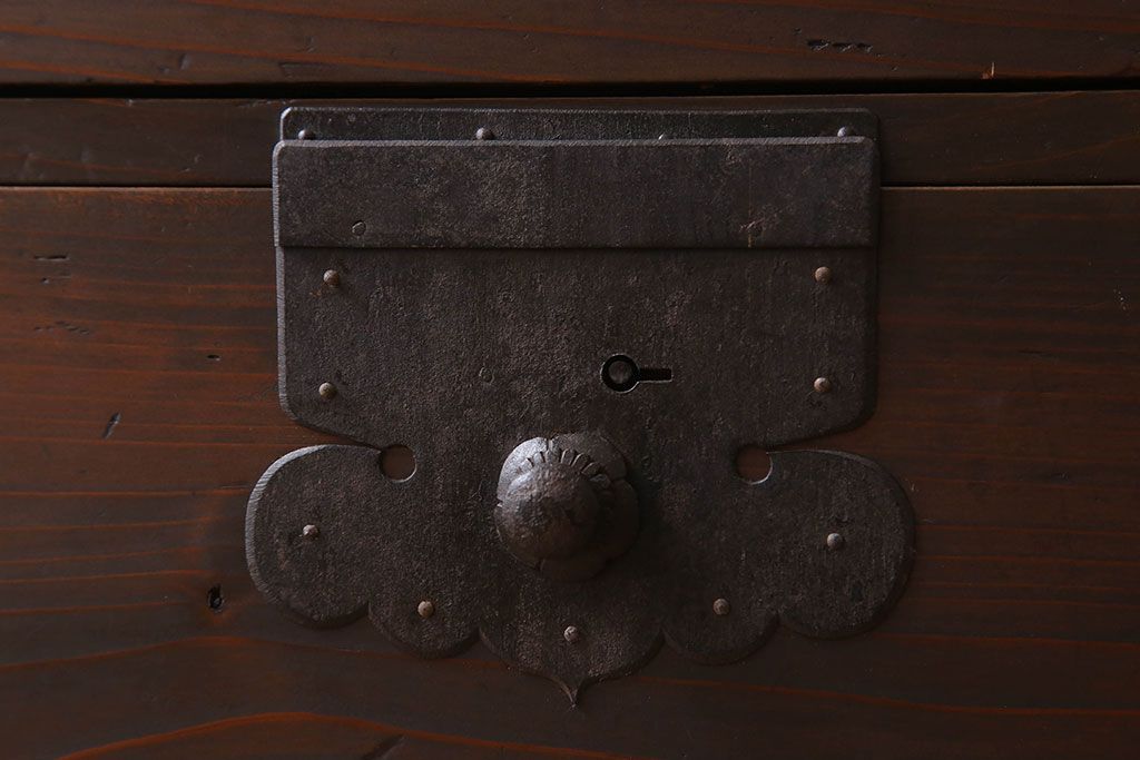 アンティーク家具　前面檜材　シンプルなアンティーク衣装箪笥(チェスト)(2)