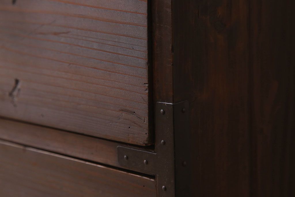 アンティーク家具　前面檜材　シンプルなアンティーク衣装箪笥(チェスト)(2)