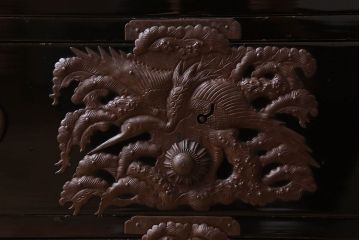 アンティーク家具　五丁引き　打ち出し金具　アンティーク　漆が美しい庄内箪笥