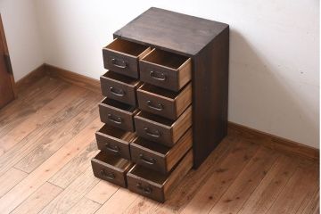 アンティーク家具　総桐材　金具付き!アンティーク縦型小引き出し