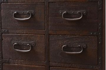 アンティーク家具　総桐材　金具付き!アンティーク縦型小引き出し