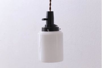 シンプルでおしゃれな古い吊り下げ天井照明