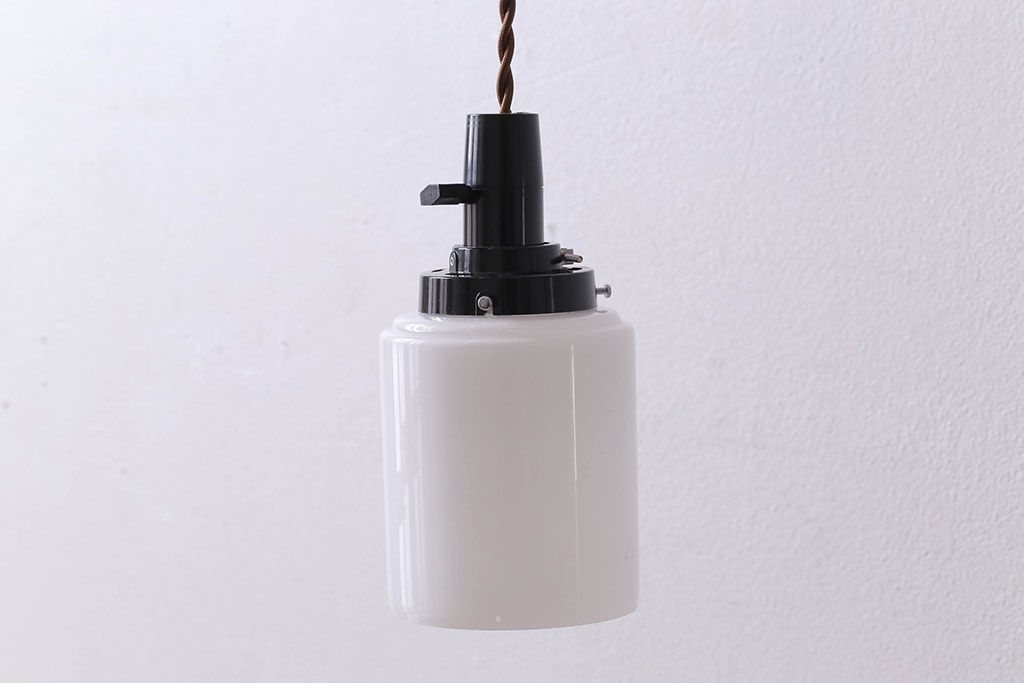 シンプルでおしゃれな古い吊り下げ天井照明