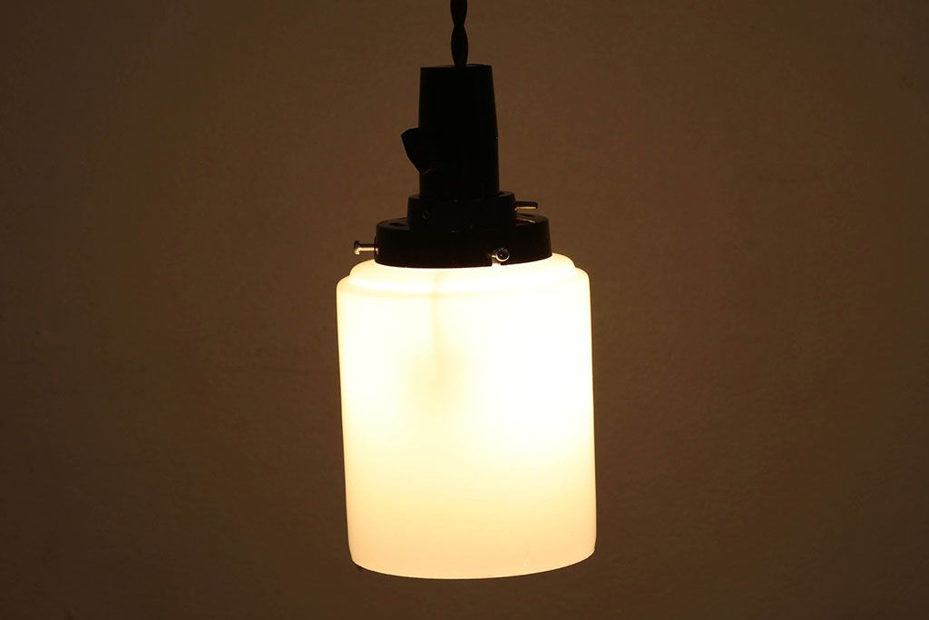 シンプルでおしゃれな古い吊り下げ天井照明