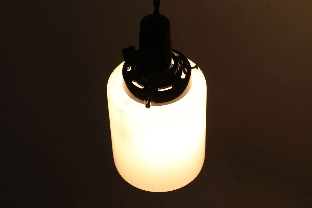 シンプルでおしゃれな古い吊り下げ天井照明