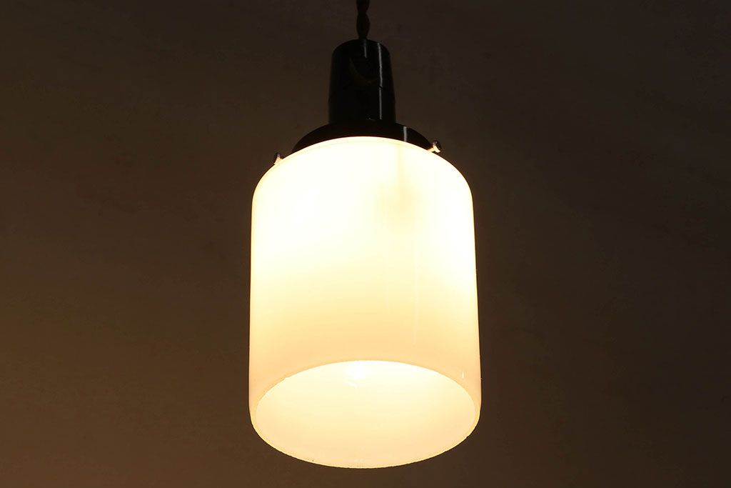 シンプルでおしゃれな古い吊り下げ天井照明