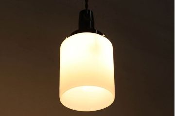 シンプルでおしゃれな古い吊り下げ天井照明