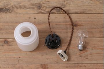 シンプルでおしゃれな古い吊り下げ天井照明