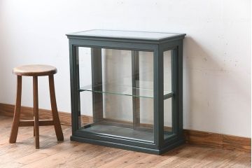 アンティーク家具　ブルーグリーンペイントの小さなガラスケース