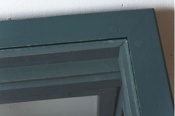 アンティーク家具　ブルーグリーンペイントの小さなガラスケース