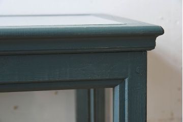 アンティーク家具　ブルーグリーンペイントの小さなガラスケース