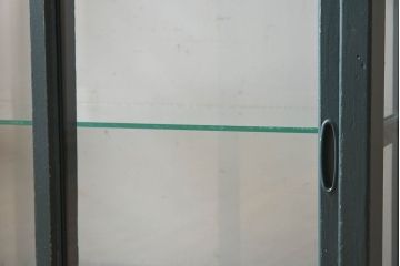 アンティーク家具　ブルーグリーンペイントの小さなガラスケース