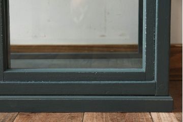 アンティーク家具　ブルーグリーンペイントの小さなガラスケース