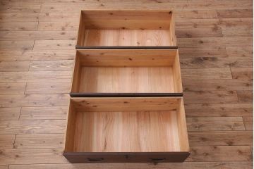 アンティーク家具　前面檜材　シンプルなアンティーク衣装箪笥(チェスト)(3)