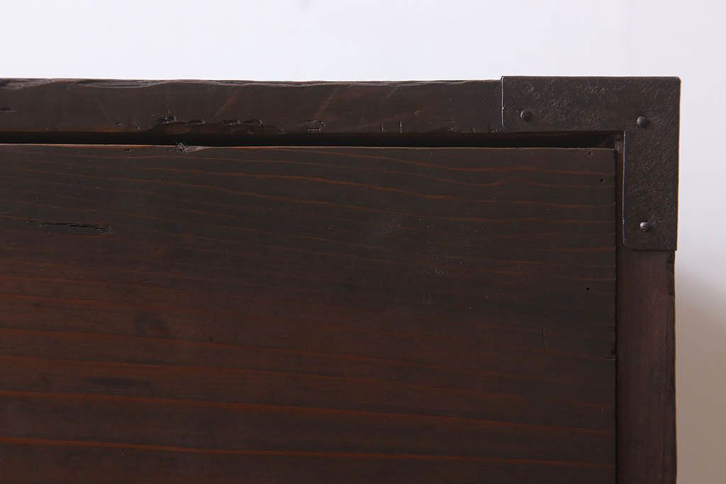 アンティーク家具　前面檜材　シンプルなアンティーク衣装箪笥(チェスト)(3)