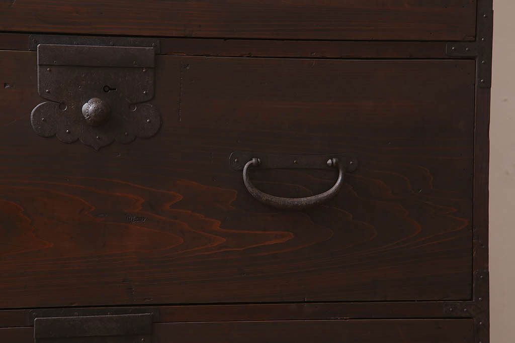 アンティーク家具　前面檜材　シンプルなアンティーク衣装箪笥(チェスト)(3)