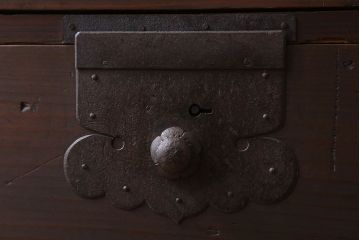 アンティーク家具　前面檜材　シンプルなアンティーク衣装箪笥(チェスト)(3)