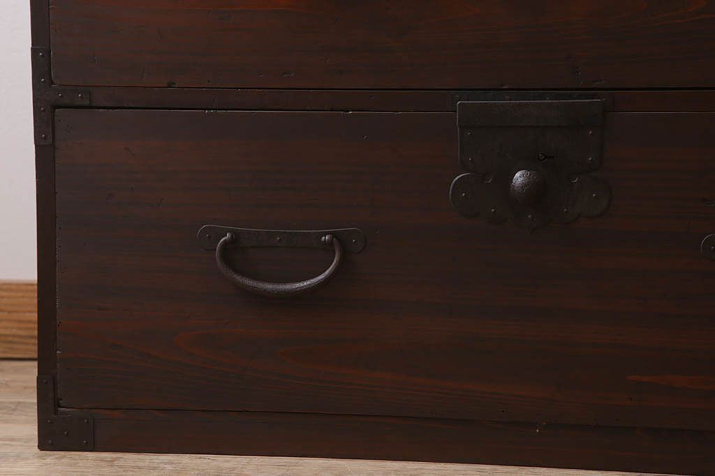 アンティーク家具　前面檜材　シンプルなアンティーク衣装箪笥(チェスト)(3)