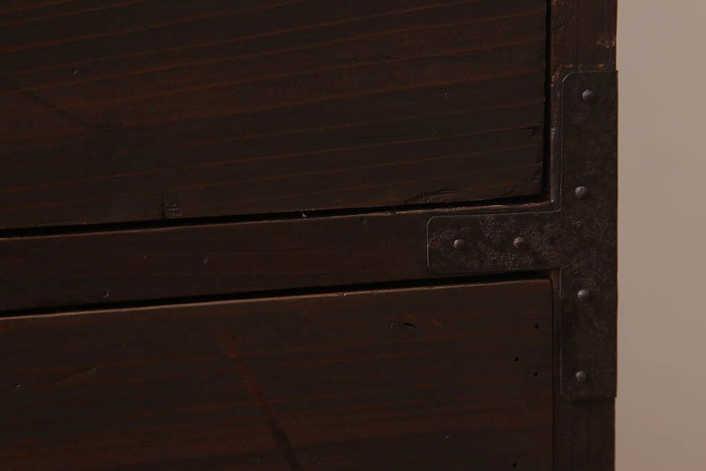 アンティーク家具　前面檜材　シンプルなアンティーク衣装箪笥(チェスト)(3)