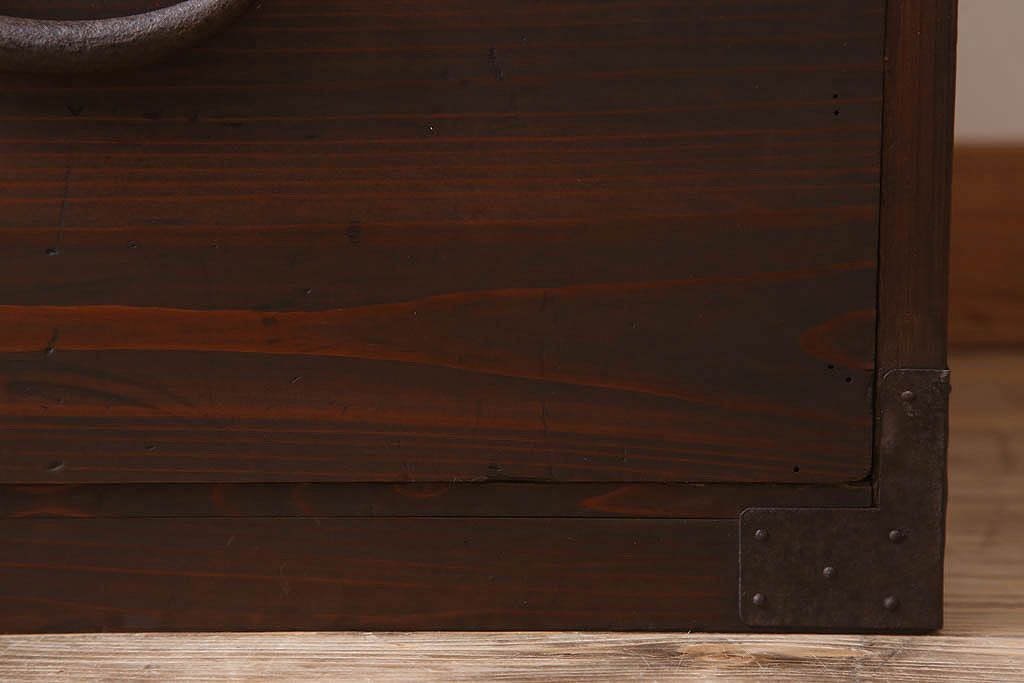 アンティーク家具　前面檜材　シンプルなアンティーク衣装箪笥(チェスト)(3)