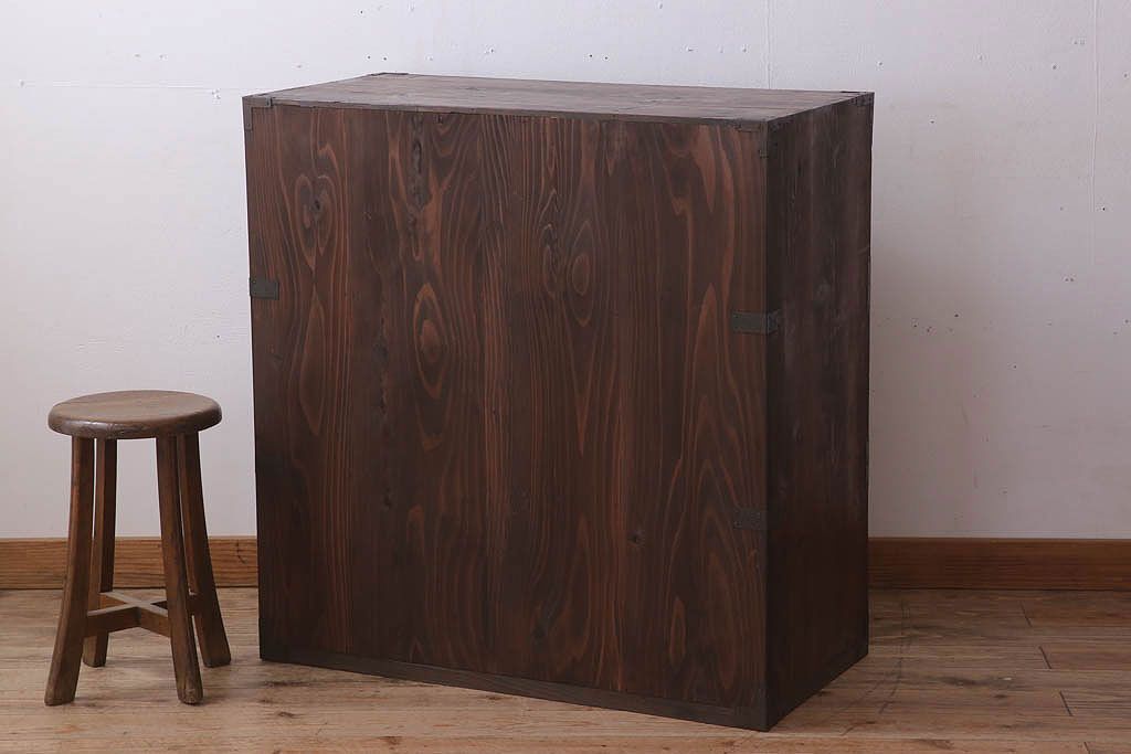 アンティーク家具　前面檜材　シンプルなアンティーク衣装箪笥(チェスト)(3)