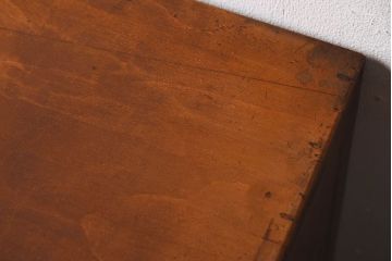 アンティーク家具　アンティーク　古い木製の小さな4杯小引き出し(2)