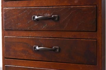 アンティーク家具　アンティーク　古い木製の小さな4杯小引き出し(2)