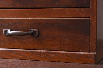 アンティーク家具　アンティーク　古い木製の小さな4杯小引き出し(2)