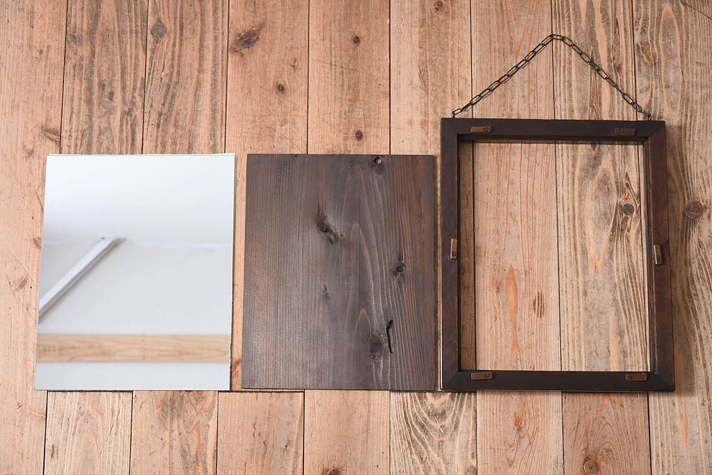 アンティーク雑貨　古い木製フレームのアンティーク壁掛けミラー