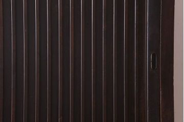 アンティーク家具　古民具・骨董　明治大正期　六尺　縦桟引き戸の重ね水屋箪笥