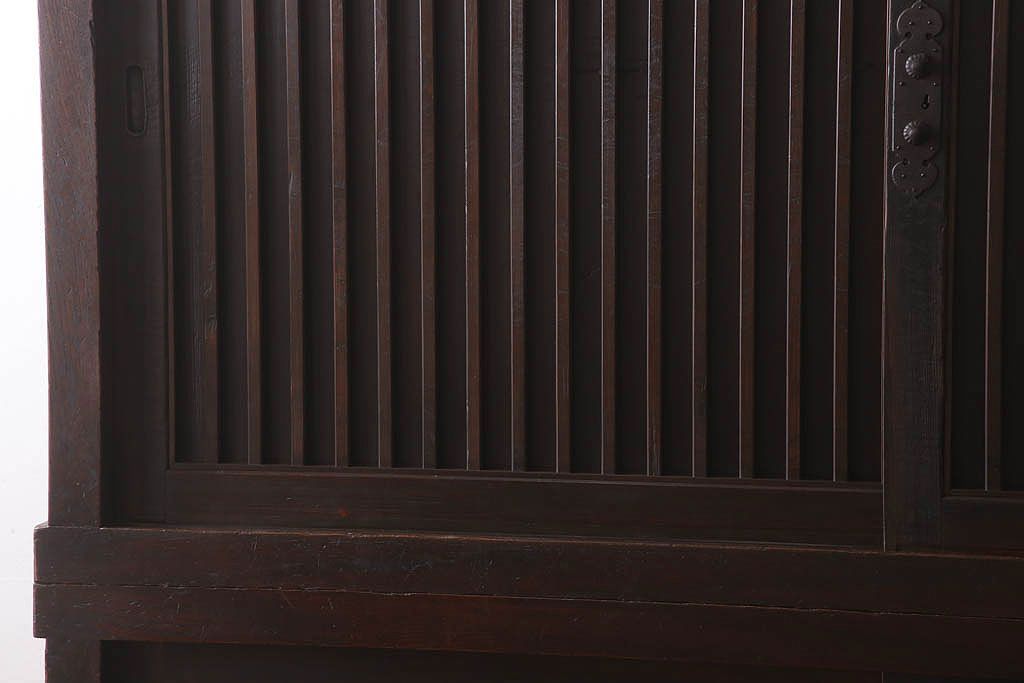 アンティーク家具　古民具・骨董　明治大正期　六尺　縦桟引き戸の重ね水屋箪笥