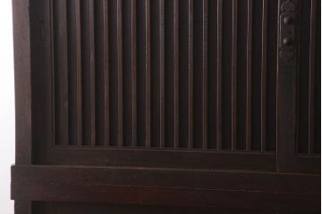 アンティーク家具　古民具・骨董　明治大正期　六尺　縦桟引き戸の重ね水屋箪笥